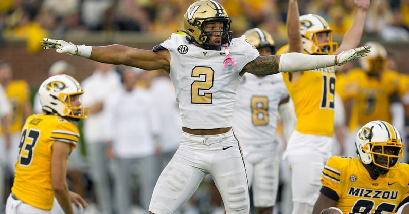 NCAA Football: Vanderbilt at Missouri