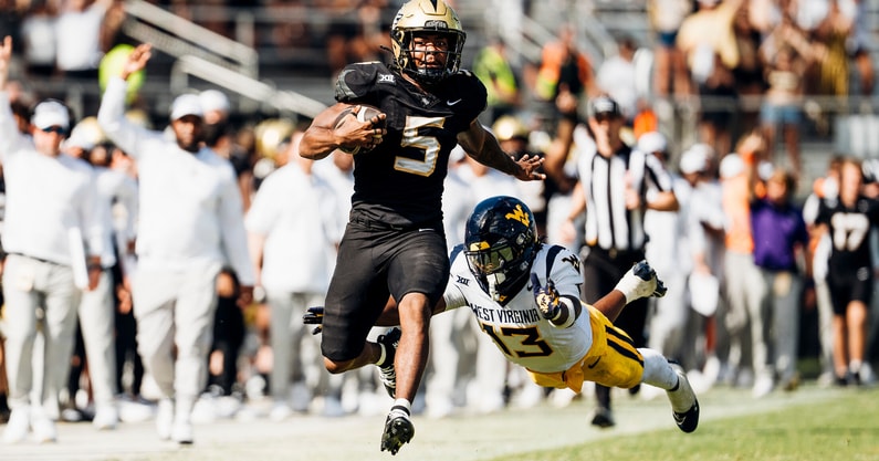 Jaden Nixon, Touchdown | Photo by: Stella Wolf