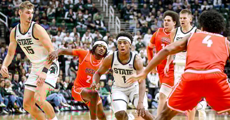 Michigan State's Jeremy Fears Jr., center moves the ball against Bowling Green during the first half on Thursday, Oct. 23, 2025, at the Breslin Center in East Lansing. - Nick King, USA TODAY Sports