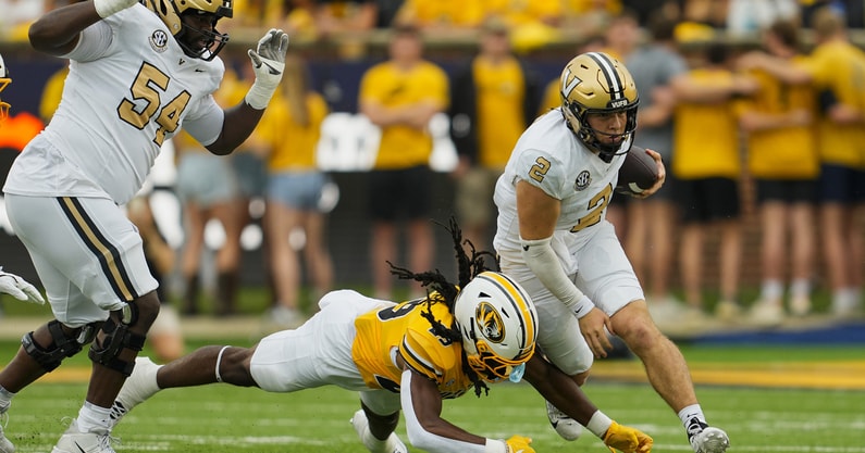 NCAA Football: Vanderbilt at Missouri