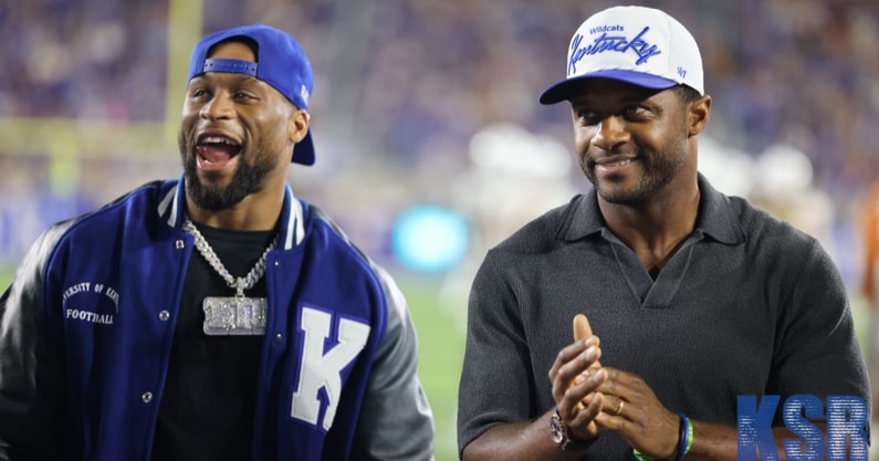 Randall Cobb was honored on the field alongside Ray Davis and a slew of other former Wildcats during the Texas game, via Dr. Michael Huang, Kentucky Sports Radio