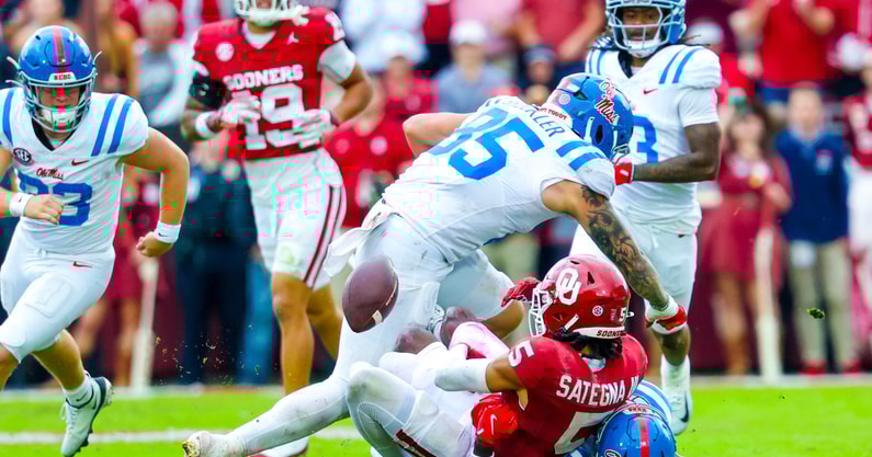 NCAA Football: Mississippi at Oklahoma