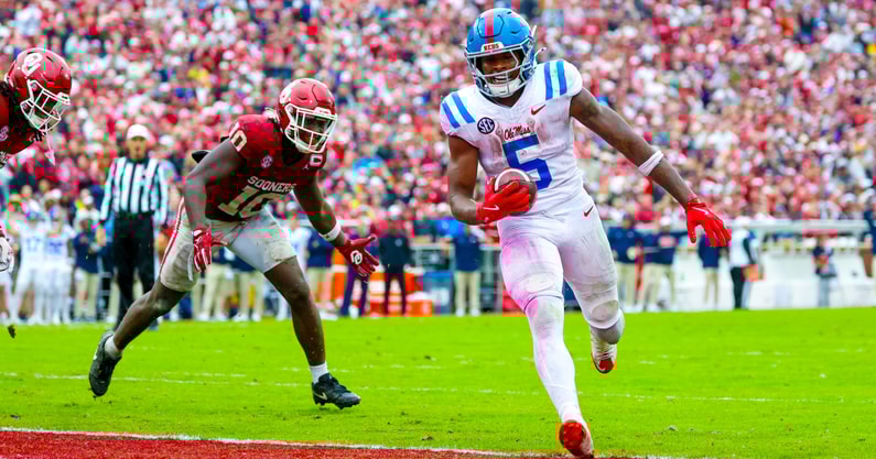 NCAA Football: Mississippi at Oklahoma
