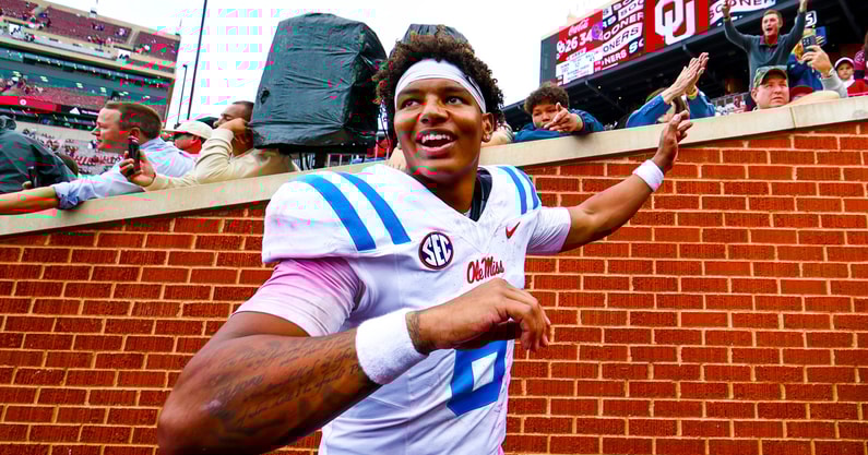 NCAA Football: Mississippi at Oklahoma