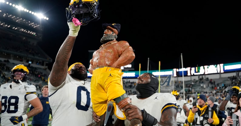 NCAA Football: Michigan at Michigan State