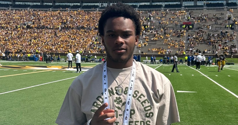 Darius Dennis
