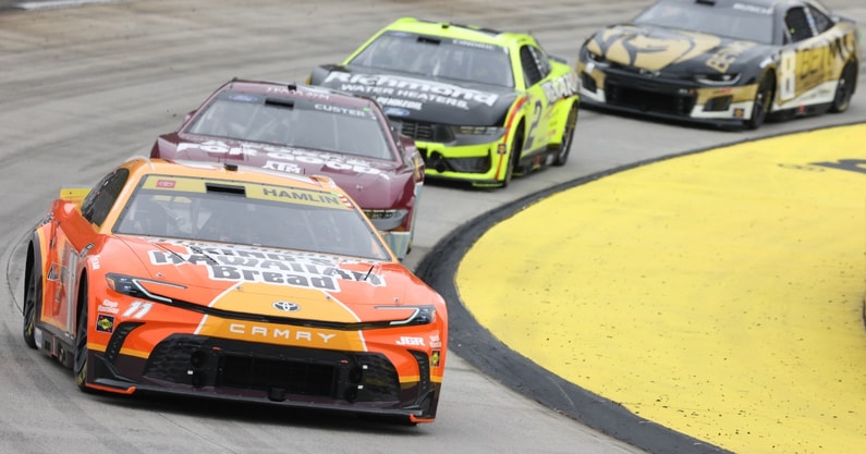 Denny Hamlin NASCAR Martinsville