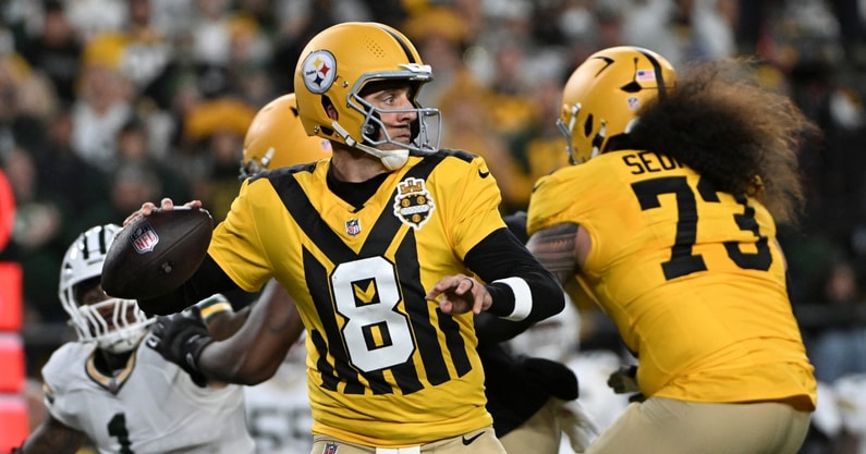 Aaron Rodgers (11)