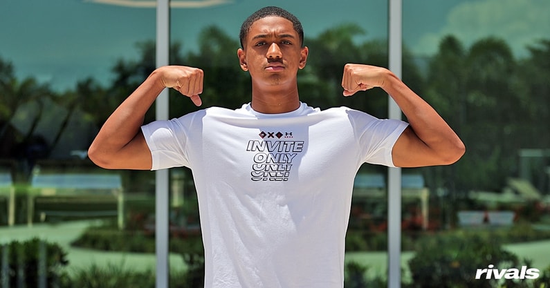 blue-chip-recruits-set-to-see-sold-out-smu-environment-for-miami-gameJulian Caldwell