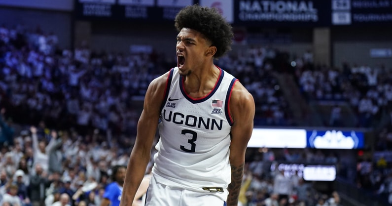 UConn Basketball forward Jaylin Stewart