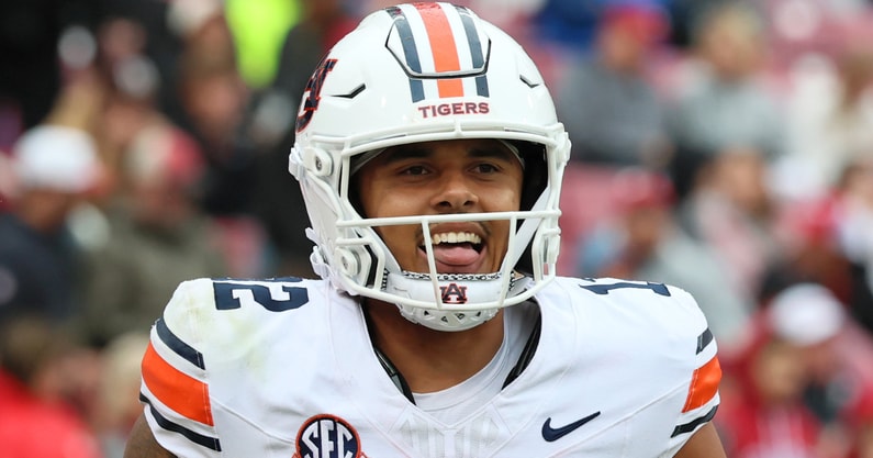 41B1270C-F27E-4123-B5E3-866CC6469AAF