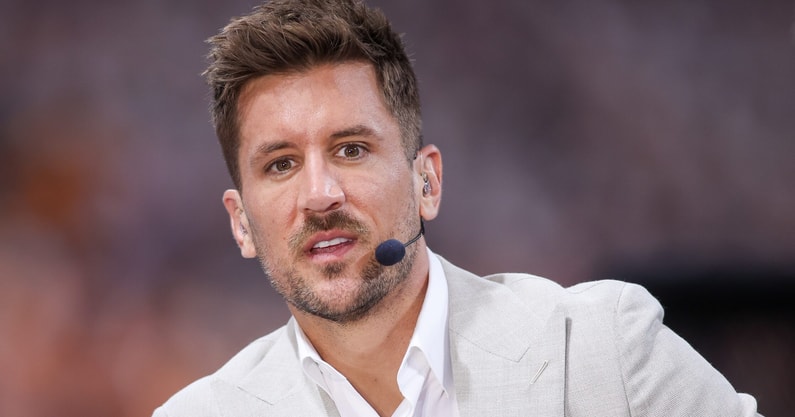 NCAA Football: Aflac Kickoff-Syracuse at Tennessee