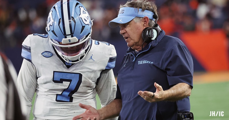 1-0c1A1442-gio lopez-bill belichick