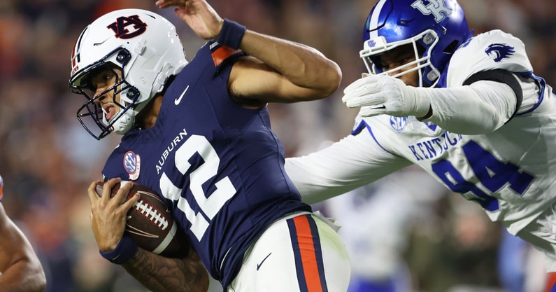 NCAA Football: Kentucky at Auburn