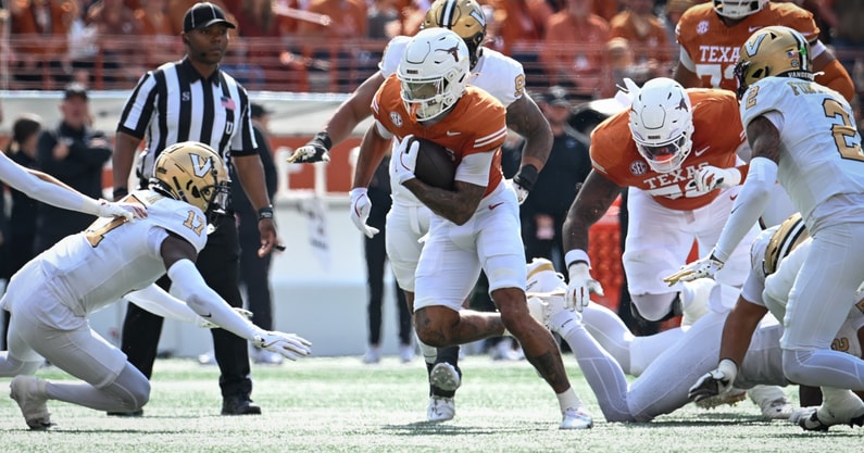 ut_vs_vanderbilt-0600_d_moore