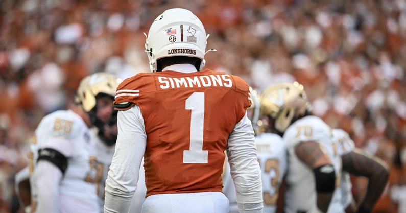 ut_vs_vanderbilt-0695_simmons