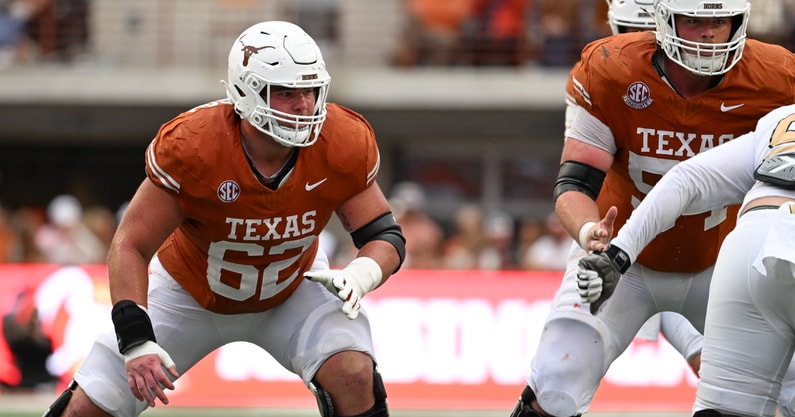 ut_vs_vanderbilt-0726_robertson_hutson