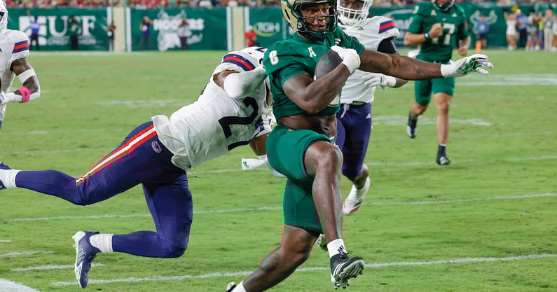 NCAA Football: Florida Atlantic at South Florida