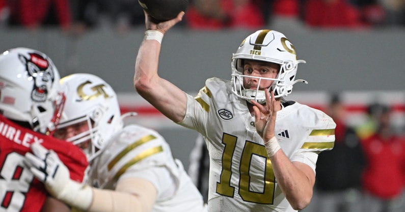 NCAA Football: Georgia Tech at North Carolina State