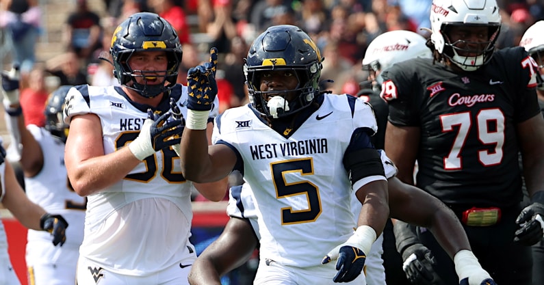 West Virginia's Fred Perry comes up big against Houston