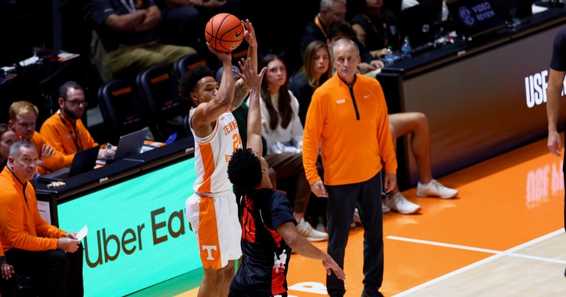 Troy Henderson, Tennessee Basketball | Tennessee Athletics