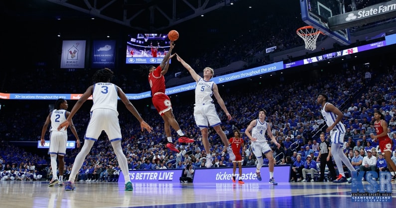 Kentucky guard Collin Chandler contests a shot vs. Nicholls at Rupp Arena on November 4, 2025. Photo by Crawford Ifland, Kentucky Sports Radio/On3