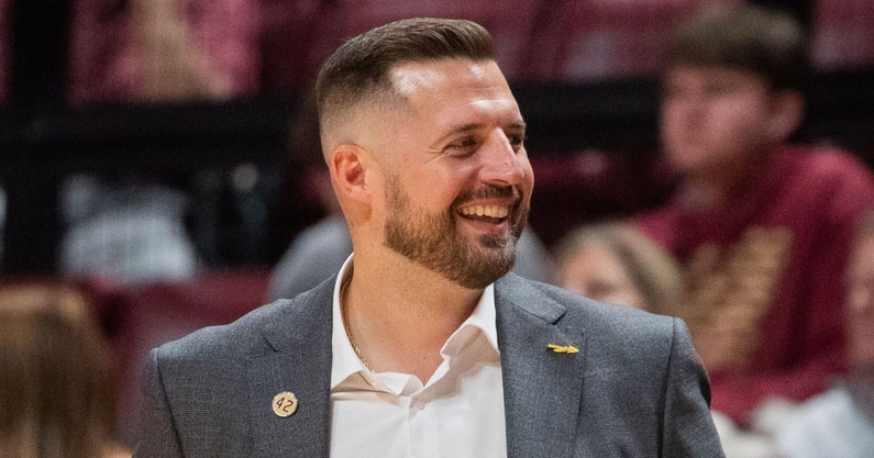 Luke-Loucks-calls-for-better-Florida-State-fan-attendance