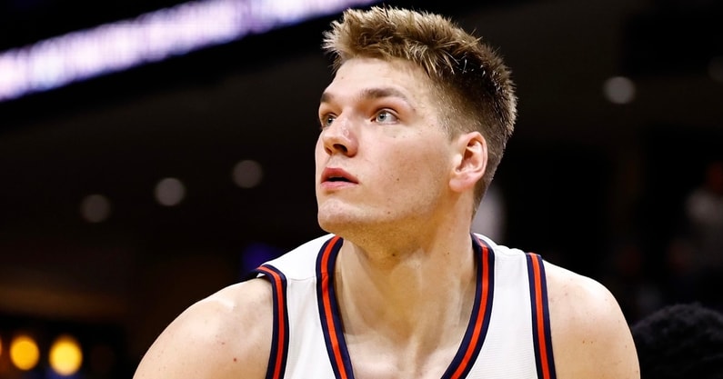 UVa forward Thijs De Ridder