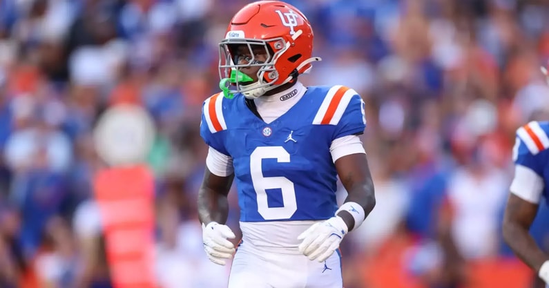 J'Vari-Flowers-Florida-Gators