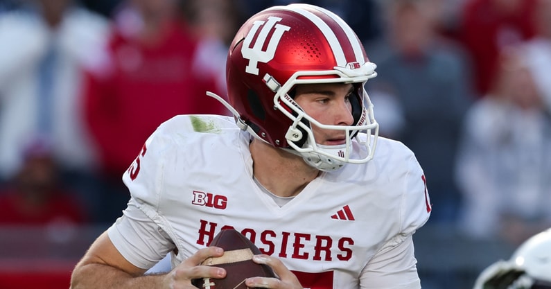 Fernando-Mendoza-unloads-passionate-reasoning-to-stay-in-despite-injury-Im-going-to-put-my-life-on-the-line-for-my-team