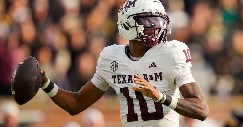 NCAA Football: Texas A&M at Missouri