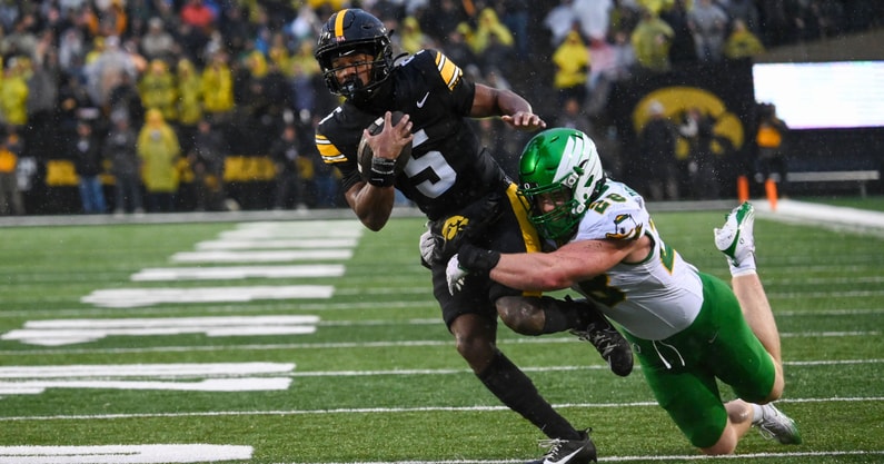 The Hawkeyes lost a heartbreaker to Oregon on Saturday, (Photo by Dennis Scheidt)