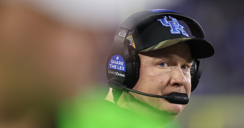 mark-stoops