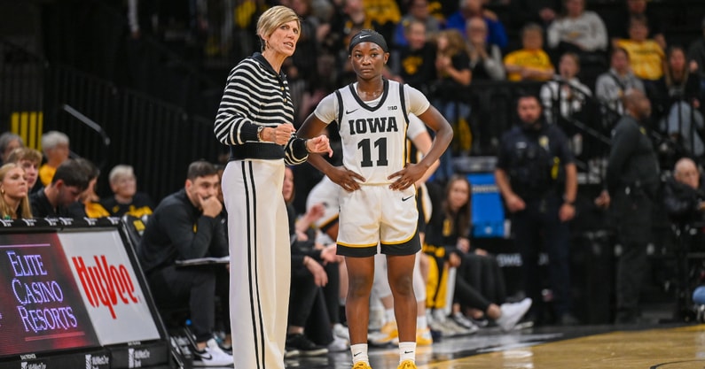 The Hawkeyes handled the Purple Aces on Sunday afternoon in Iowa City. (Photo by Dennis Scheidt)