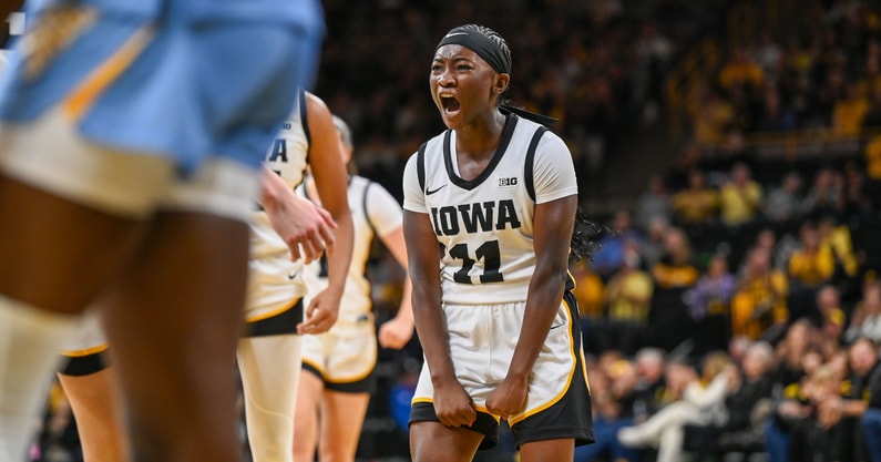 The Hawkeyes were emphatic in their win over Evansville on Sunday. (Photo by Dennis Scheidt)