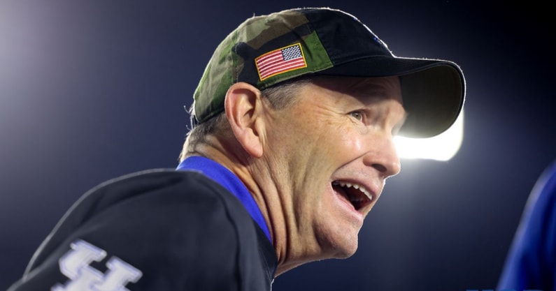 Mitch Barnhart on the sideline for thte UK win over Florida, via Dr. Michael Huang, KSR