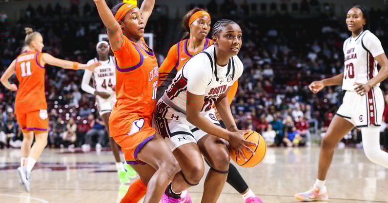 Ta'Niya Latson (Photo by Katie Dugan/GamecockCentral)