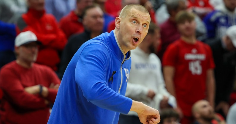 kentucky-louisville-turnovers-assists-mark-pope-we-played-extremely-poorly