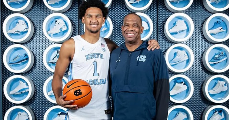 Maximo Adams, Hubert Davis