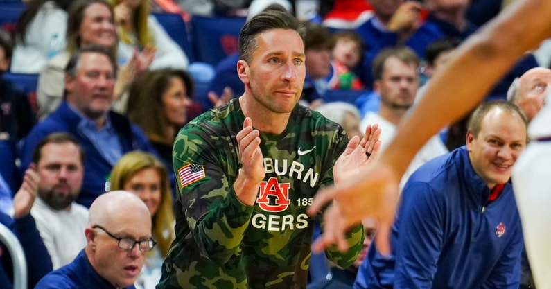 Steven Pearl (Photo by Matt Rudolph/AuburnSports)
