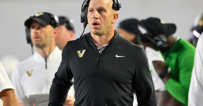 NCAA Football: Auburn at Vanderbilt