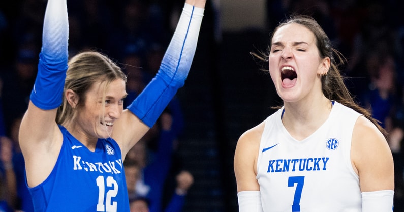 Kentucky volleyball's Molly Tuozzo (left) and Eva Hudson - UK Athletics