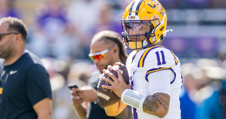 LSU QB Michael Van Buren made his first start vs. Arkansas (Photo: Stephen Lew-Imagn Images, USA Today)