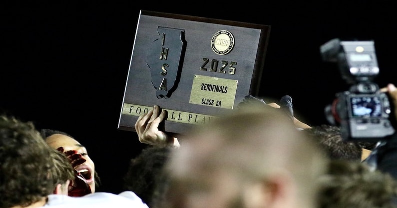 IHSA semifinals trophy 1200x630