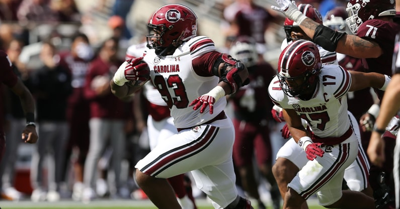 South Carolina defensive tackle Nick Barrett rumbling to the end zone against Texas A&M. Photo by CJ Driggers | GamecockCentral