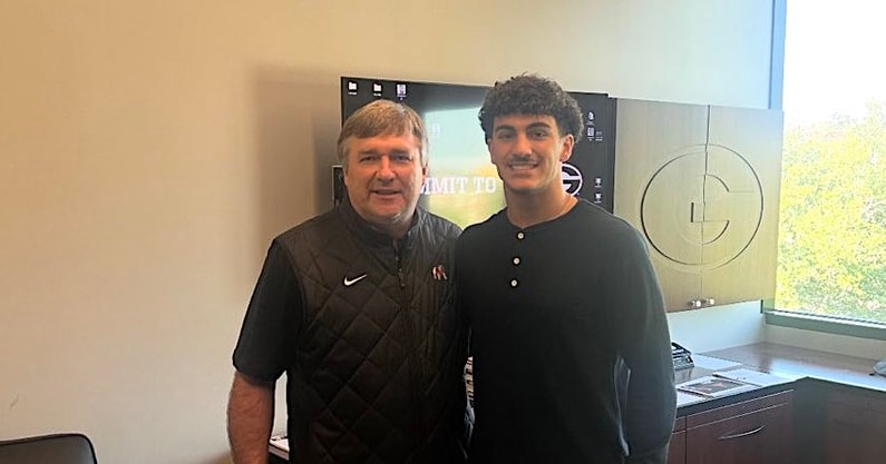 50a6227d-8da6-48d2-864a-8e94ae051b0a