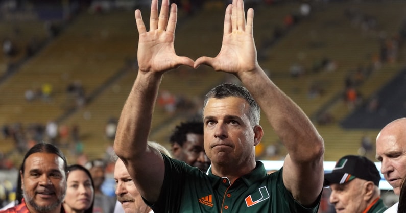 LSU could land an intriguing bowl matchup - © Darren Yamashita-Imagn Images