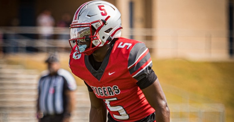 GvgxnyNWoAI5UBa copy 2