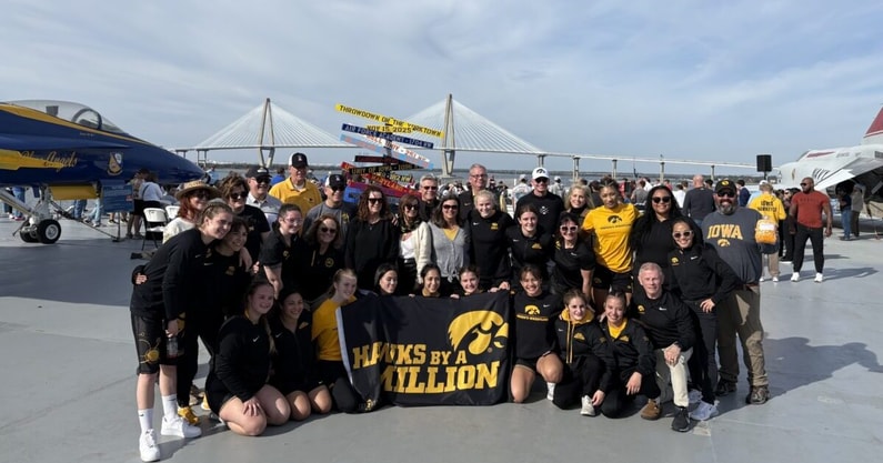 Iowa Team Photo (Throwdown on the Yorktown)