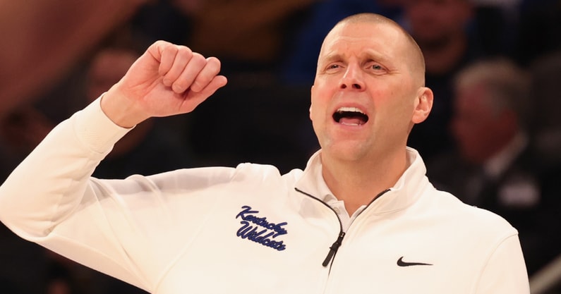 mark-pope-vows-not-to-fail-kentucky-loss-michigan-state